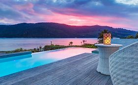 Amanzi Island Lodge